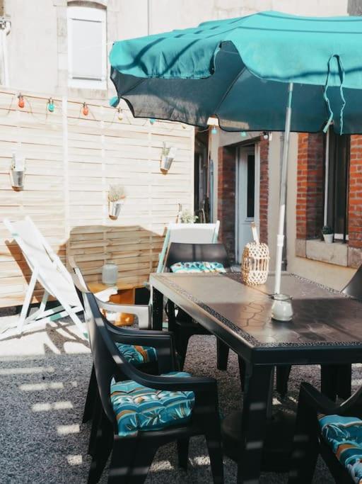 Appartement Avec Patio Saint Anne-dʼAuray Extérieur photo