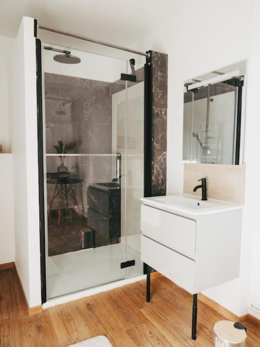 Appartement Avec Patio Saint Anne-dʼAuray Extérieur photo